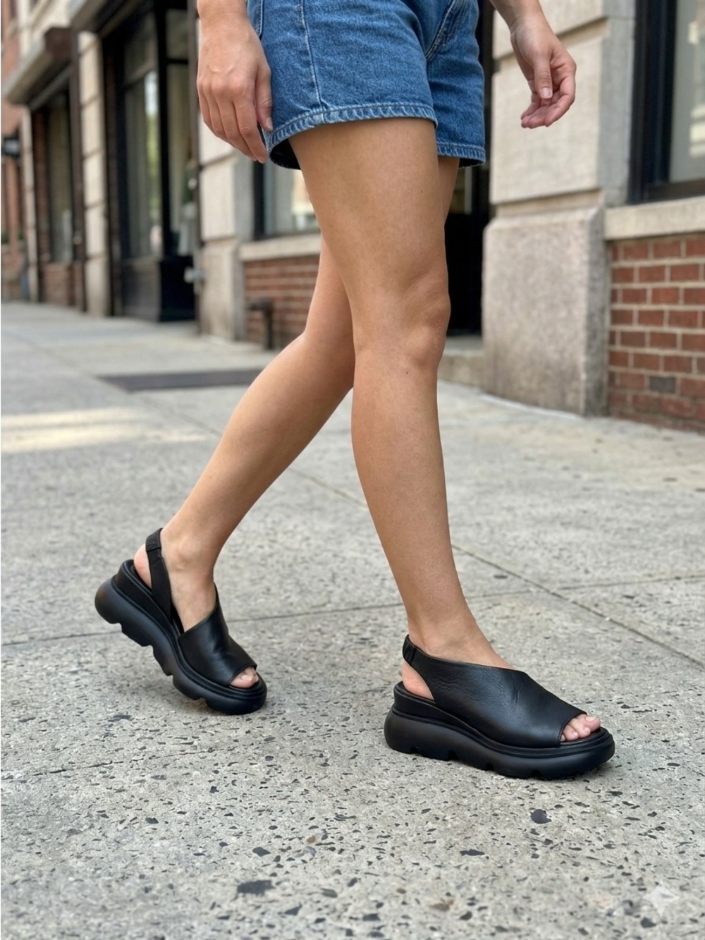NWOT Women’s Black Leather Slingback Platform Sandals